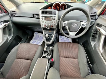 Used Toyota Verso 2011 for sale - 75567203: Photo