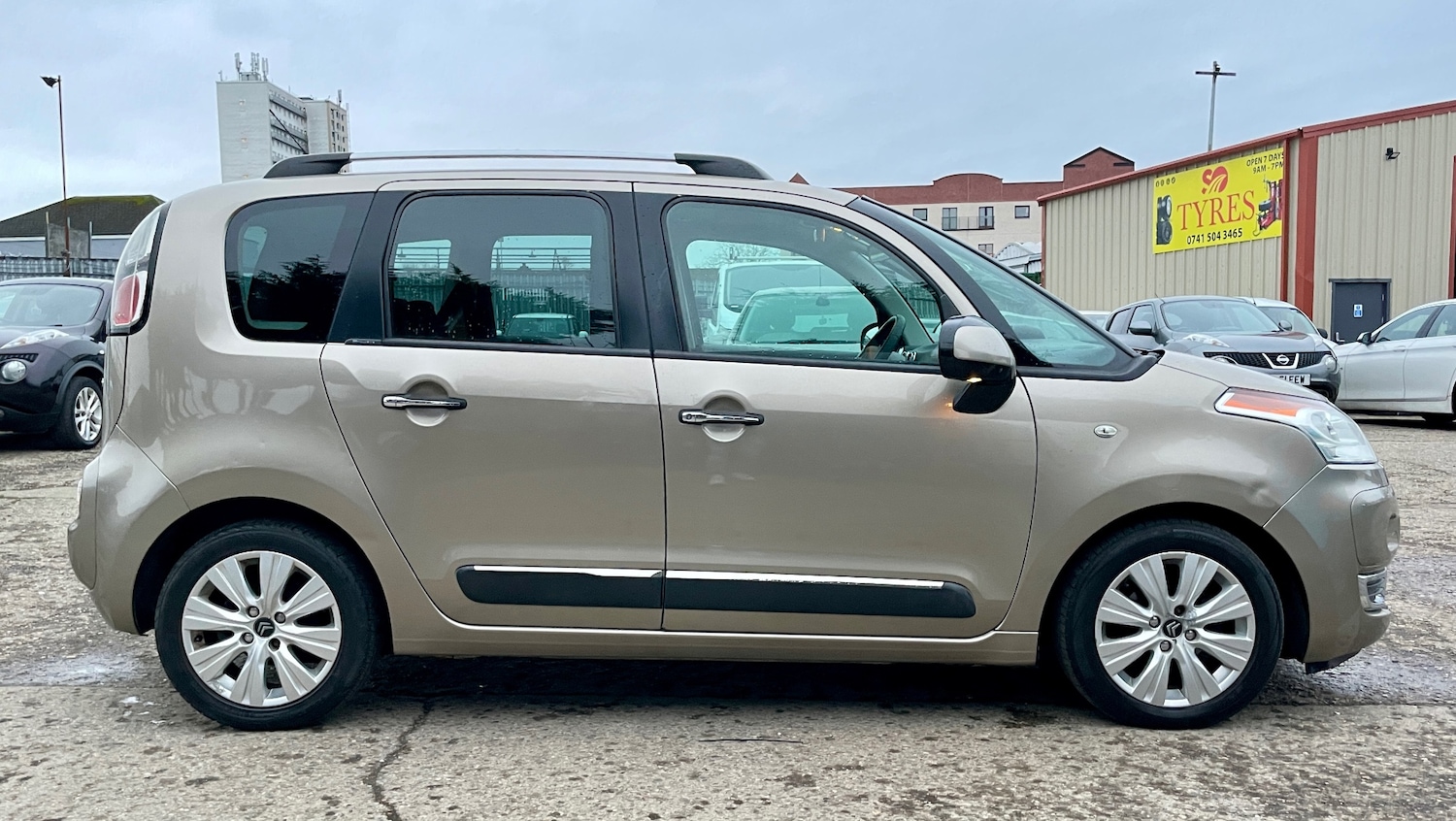 Used Citroen C3 Picasso 2011 for sale - 77274586: Photo 8