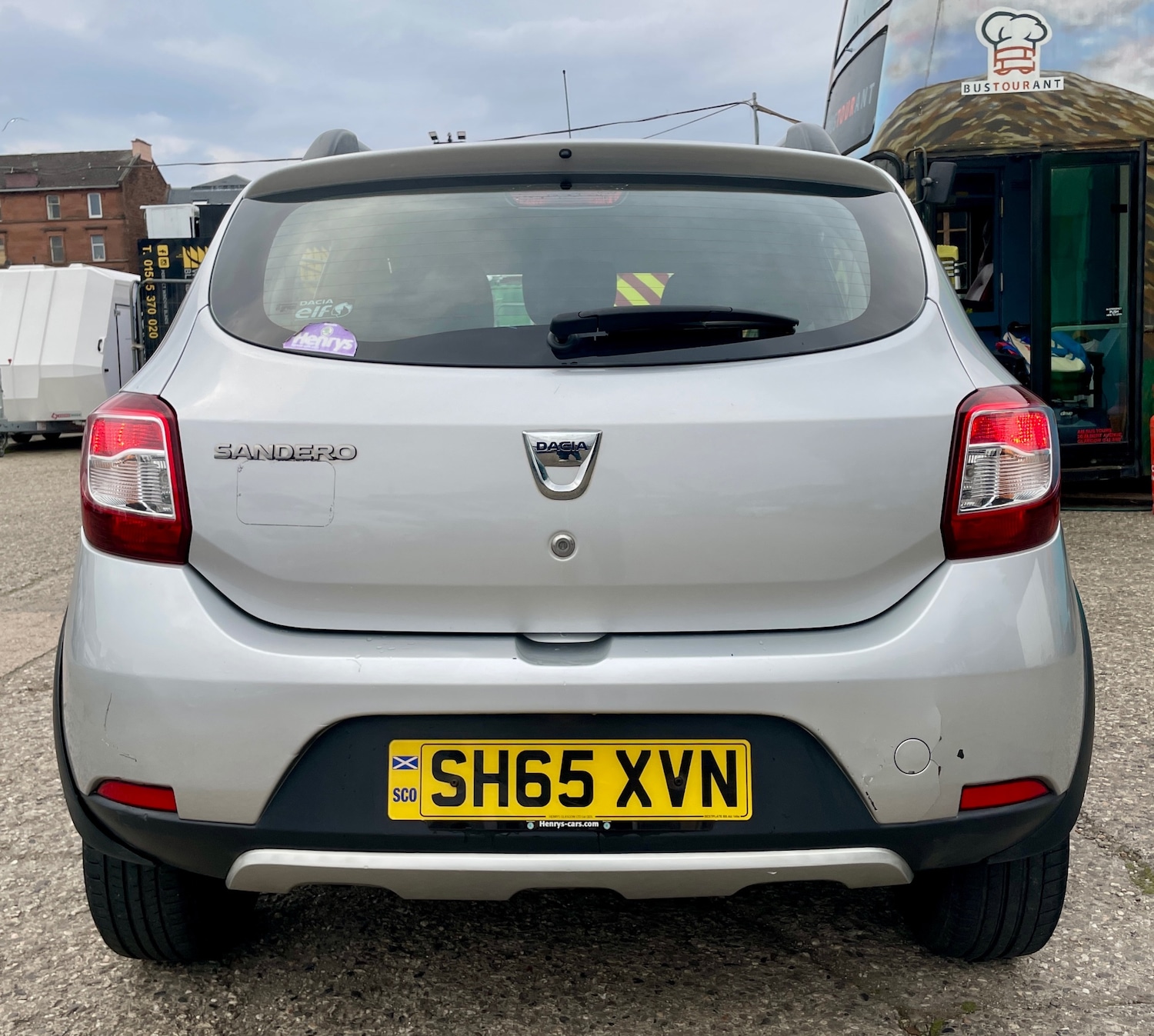 Used Dacia Sandero Stepway 2015 for sale - 76450385: Photo 2