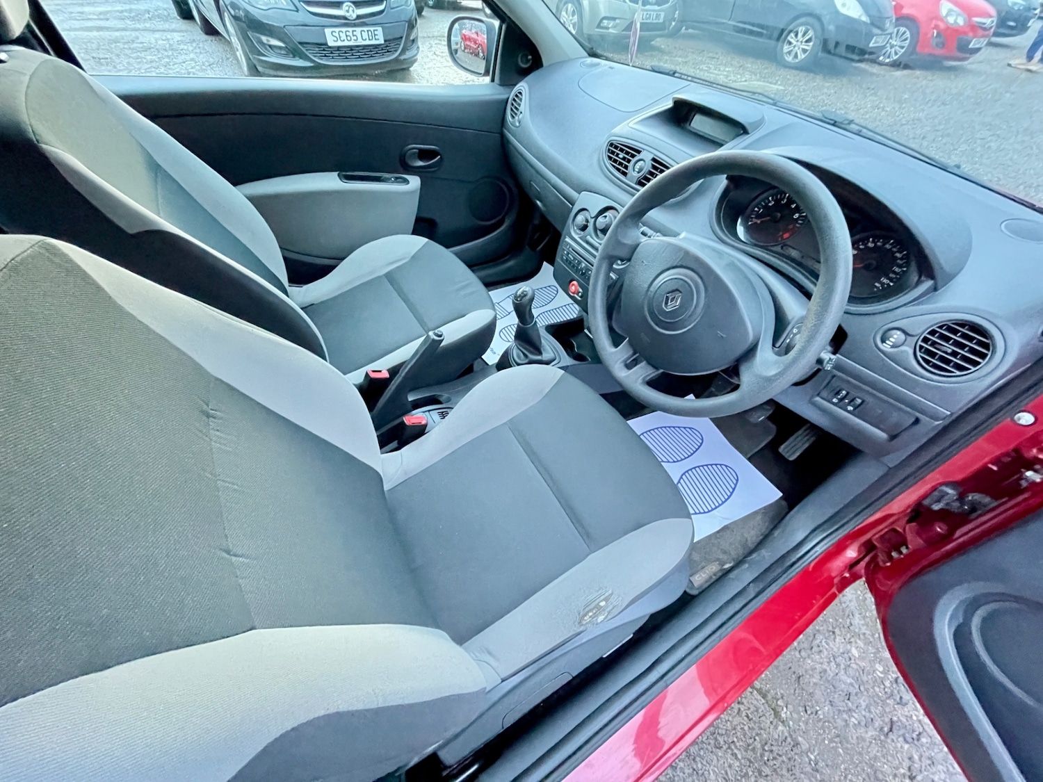 Used Renault Clio 2011 for sale - 77223073: Photo 14