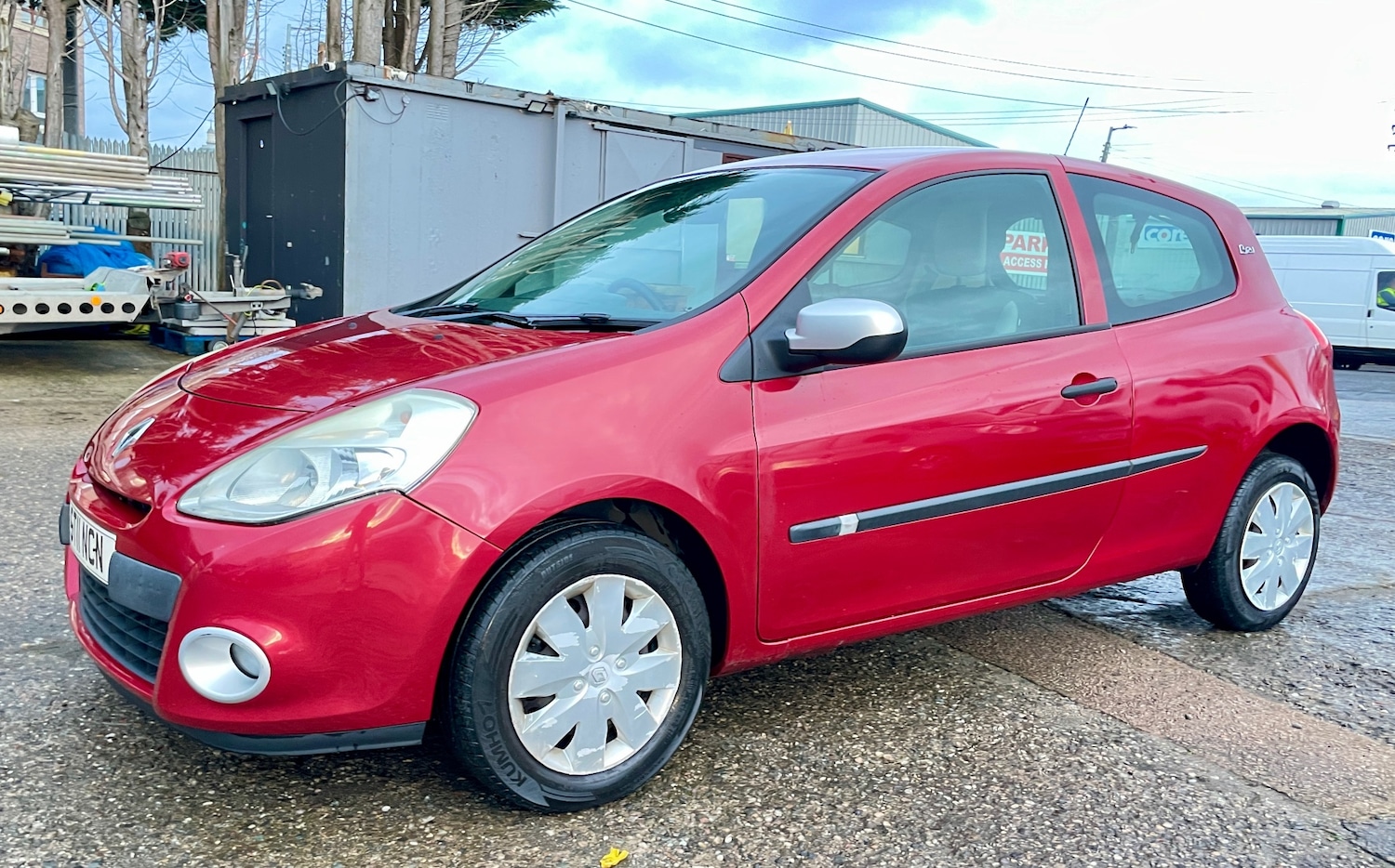 Used Renault Clio 2011 for sale - 77223073: Photo 18