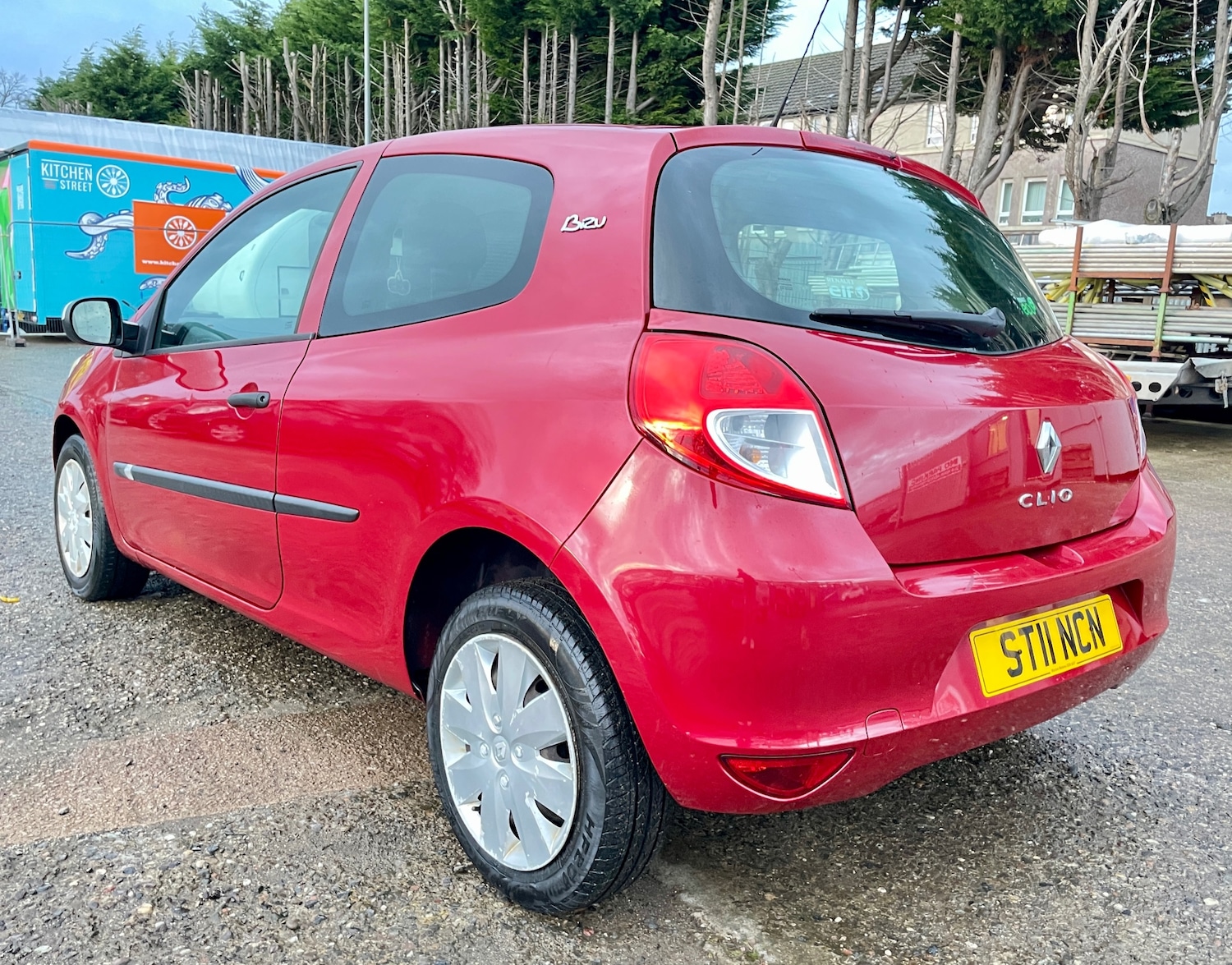 Used Renault Clio 2011 for sale - 77223073: Photo 2