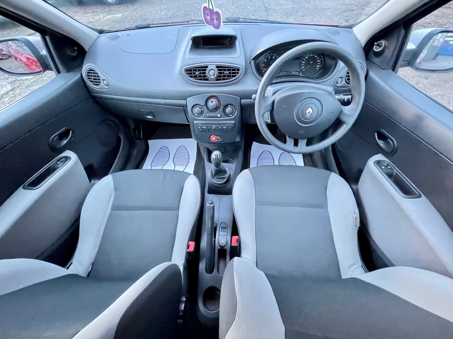 Used Renault Clio 2011 for sale - 77223073: Photo 3