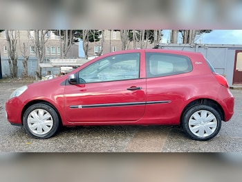 Used Renault Clio 2011 for sale - 77223073: Photo