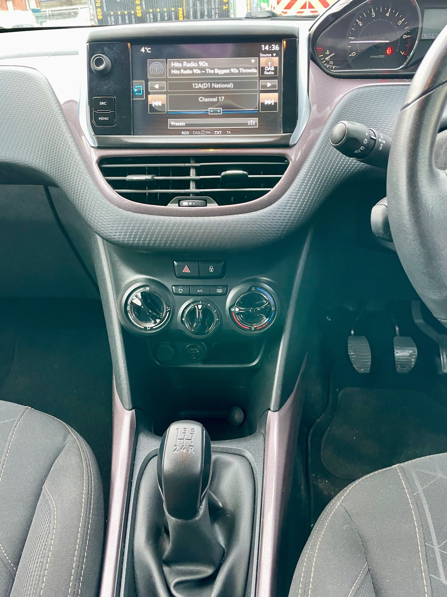 Used Peugeot 2008 2015 for sale - 77448177: Photo 15