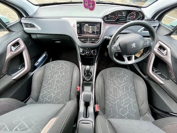 Used Peugeot 2008 2015 for sale - 77448177: Photo