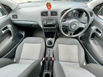 Used Volkswagen Polo 2010 for sale - 78769508: Photo