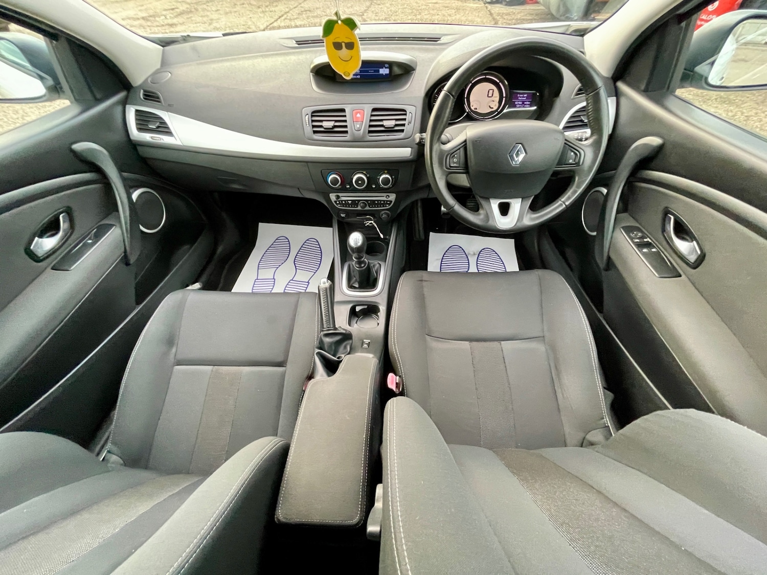 Used Renault Megane 2009 for sale - 76407684: Photo 2