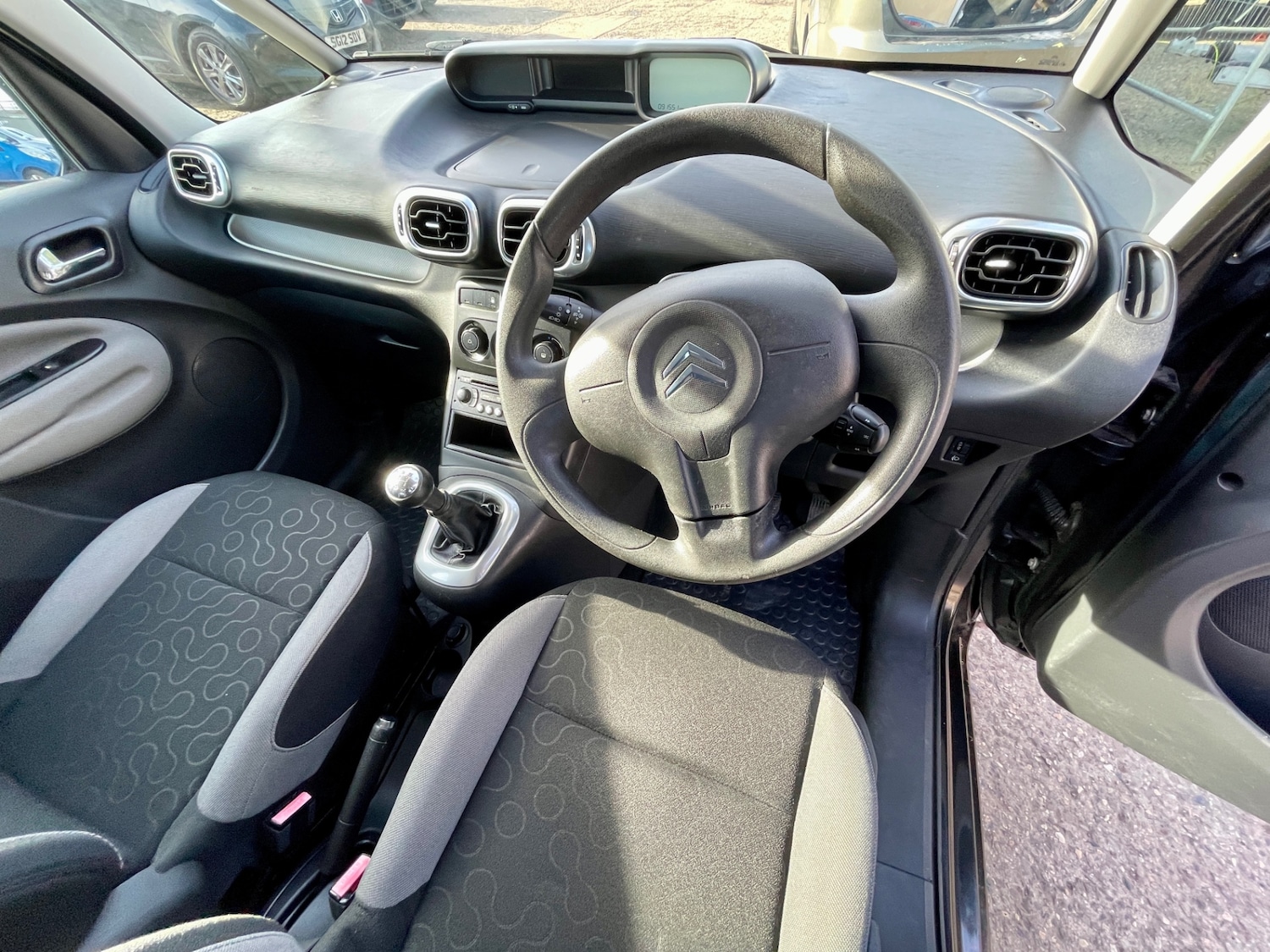 Used Citroen C3 Picasso 2010 for sale - 77584748: Photo 16