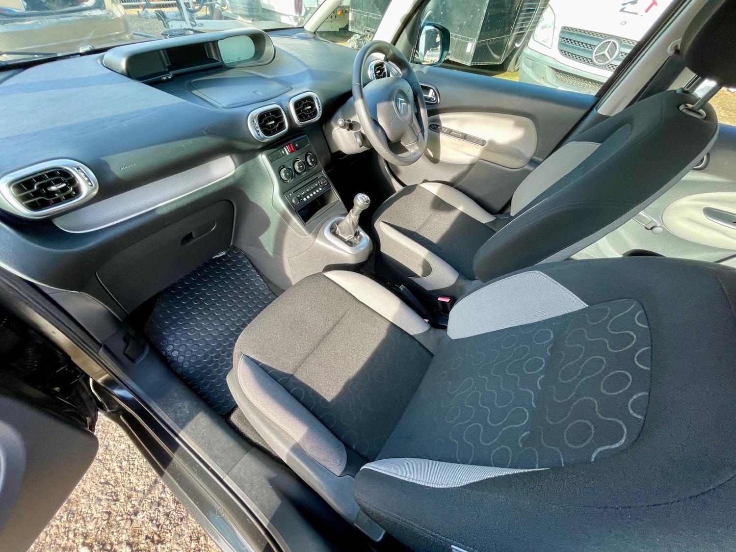 Used Citroen C3 Picasso 2010 for sale - 77584748: Photo 17