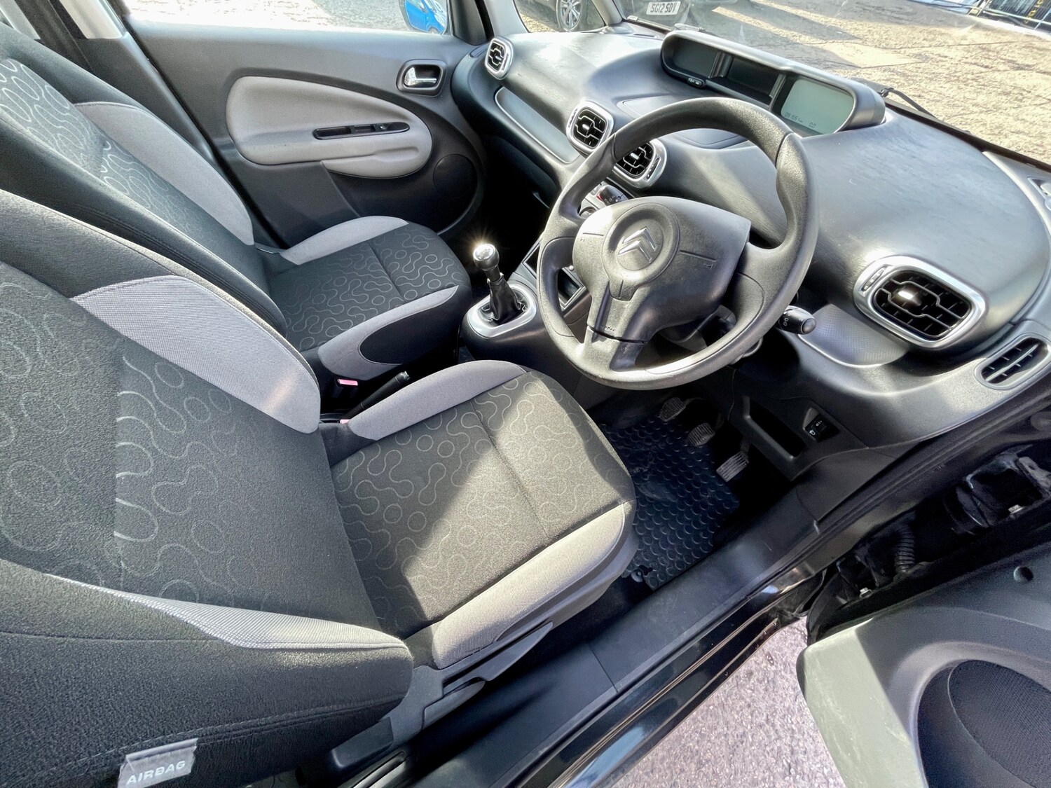 Used Citroen C3 Picasso 2010 for sale - 77584748: Photo 18