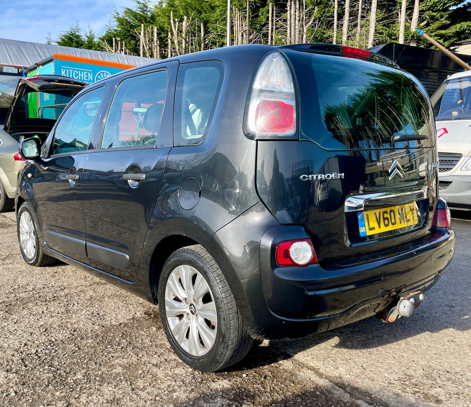 Used Citroen C3 Picasso 2010 for sale - 77584748: Photo 3