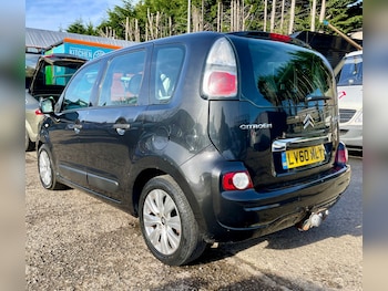 Used Citroen C3 Picasso 2010 for sale - 77584748: Photo