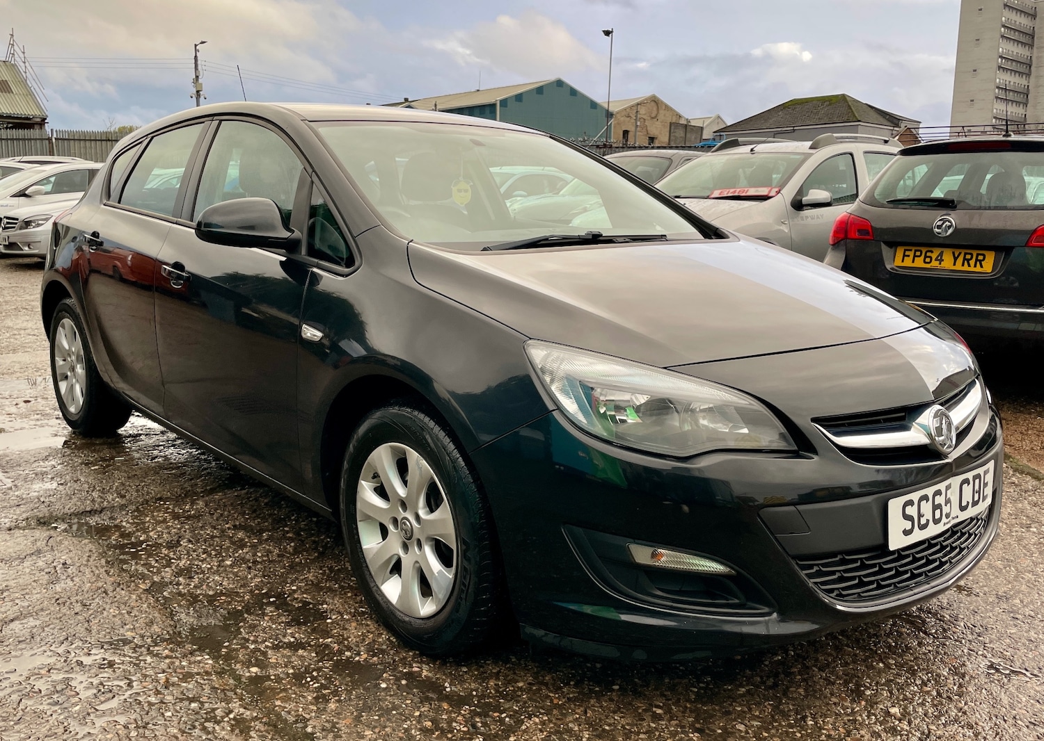 Used Vauxhall Astra 2015 for sale - 76656291: Photo 2