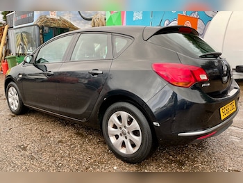 Used Vauxhall Astra 2015 for sale - 76656291: Photo