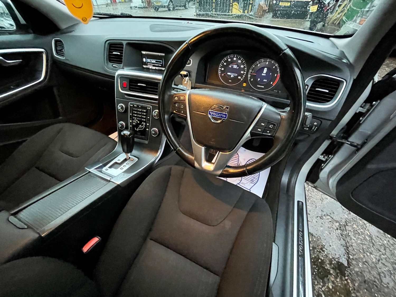 Used Volvo S60 2010 for sale - 76570732: Photo 16