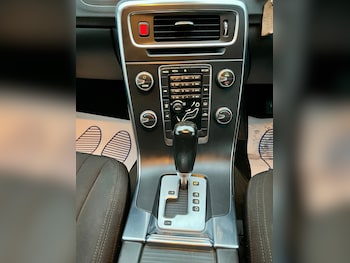 2010 (60) - D3 [163] ES 4dr Geartronic