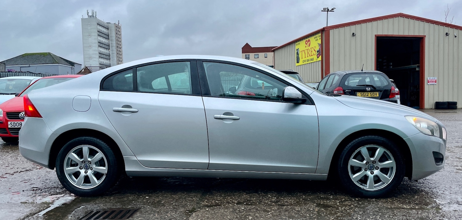 Used Volvo S60 2010 for sale - 76570732: Photo 6