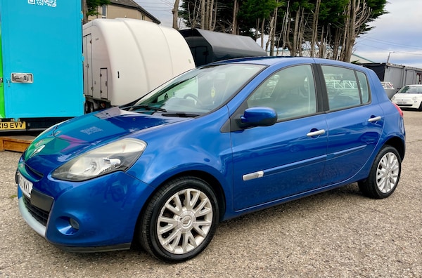 Used Renault Clio 2010 for sale - 76234504: Photo 15