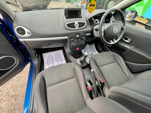 Used Renault Clio 2010 for sale - 76234504: Photo 19