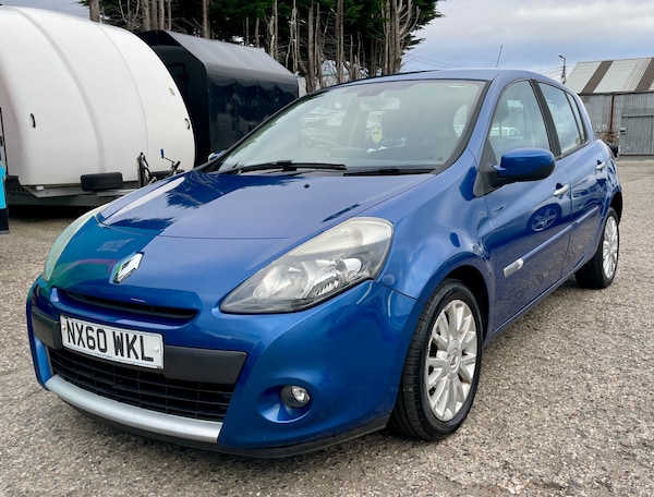 Used Renault Clio 2010 for sale - 76234504: Photo 3