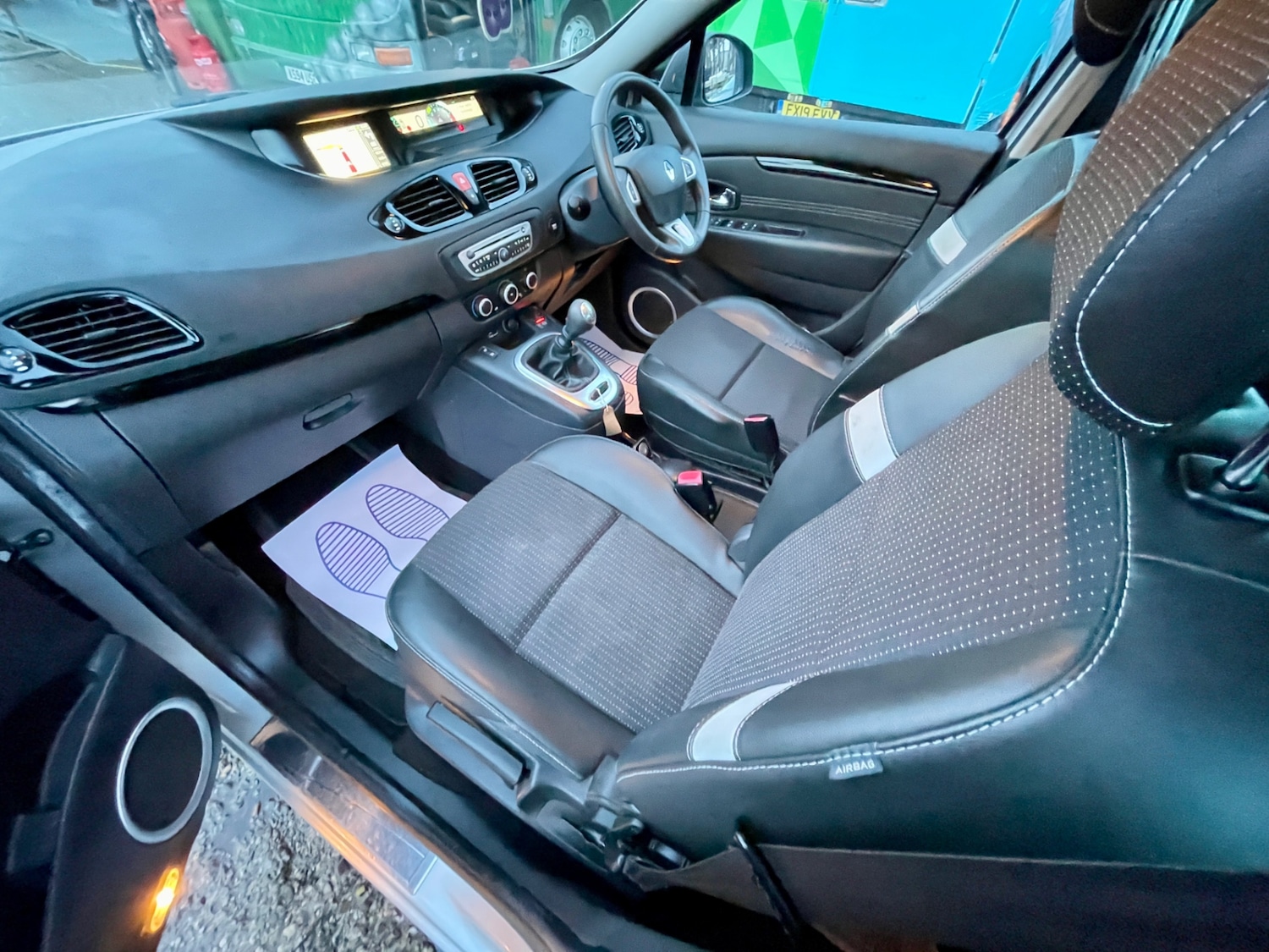 Used Renault Scenic 2011 for sale - 76897287: Photo 16