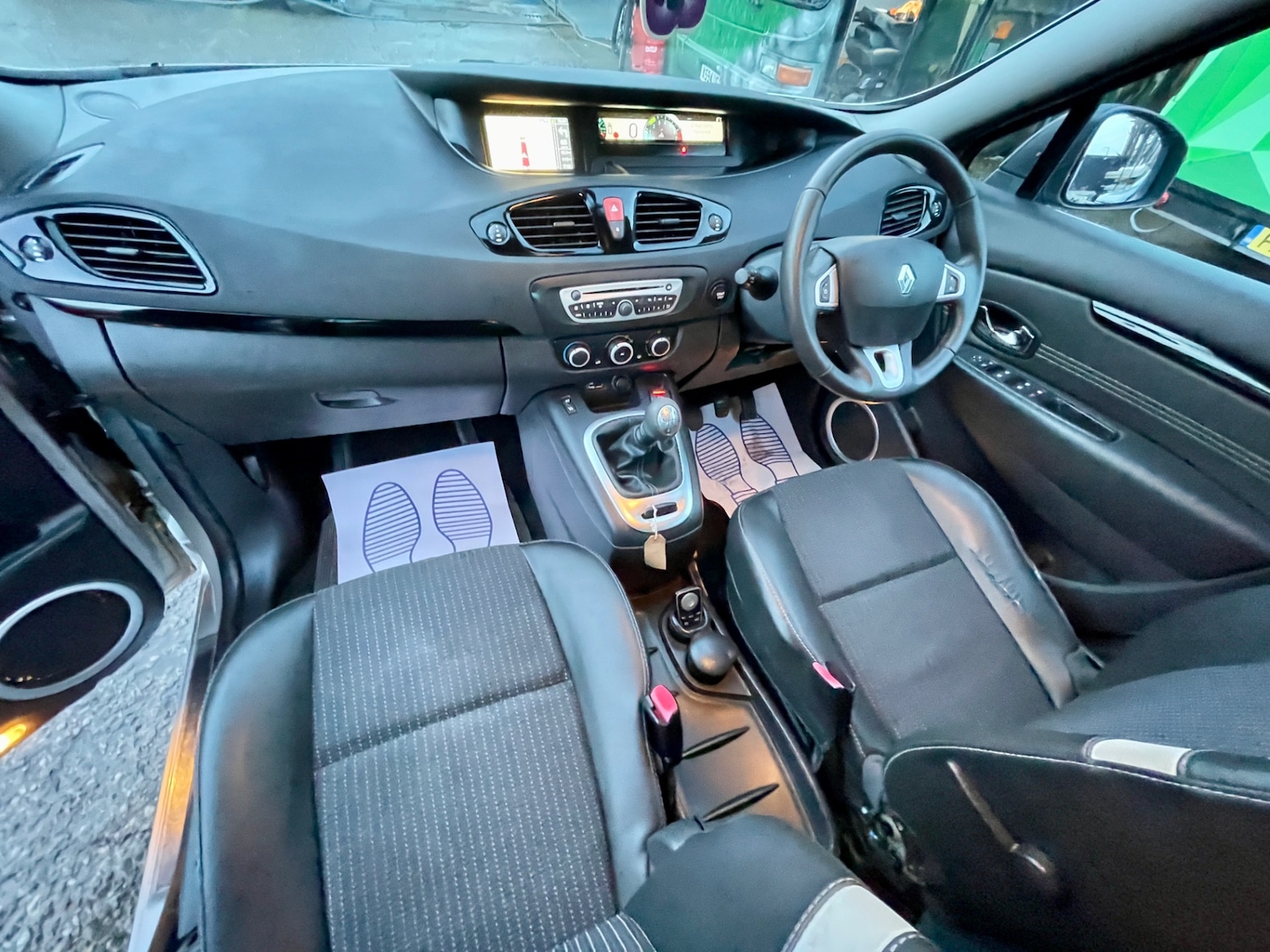 Used Renault Scenic 2011 for sale - 76897287: Photo 17