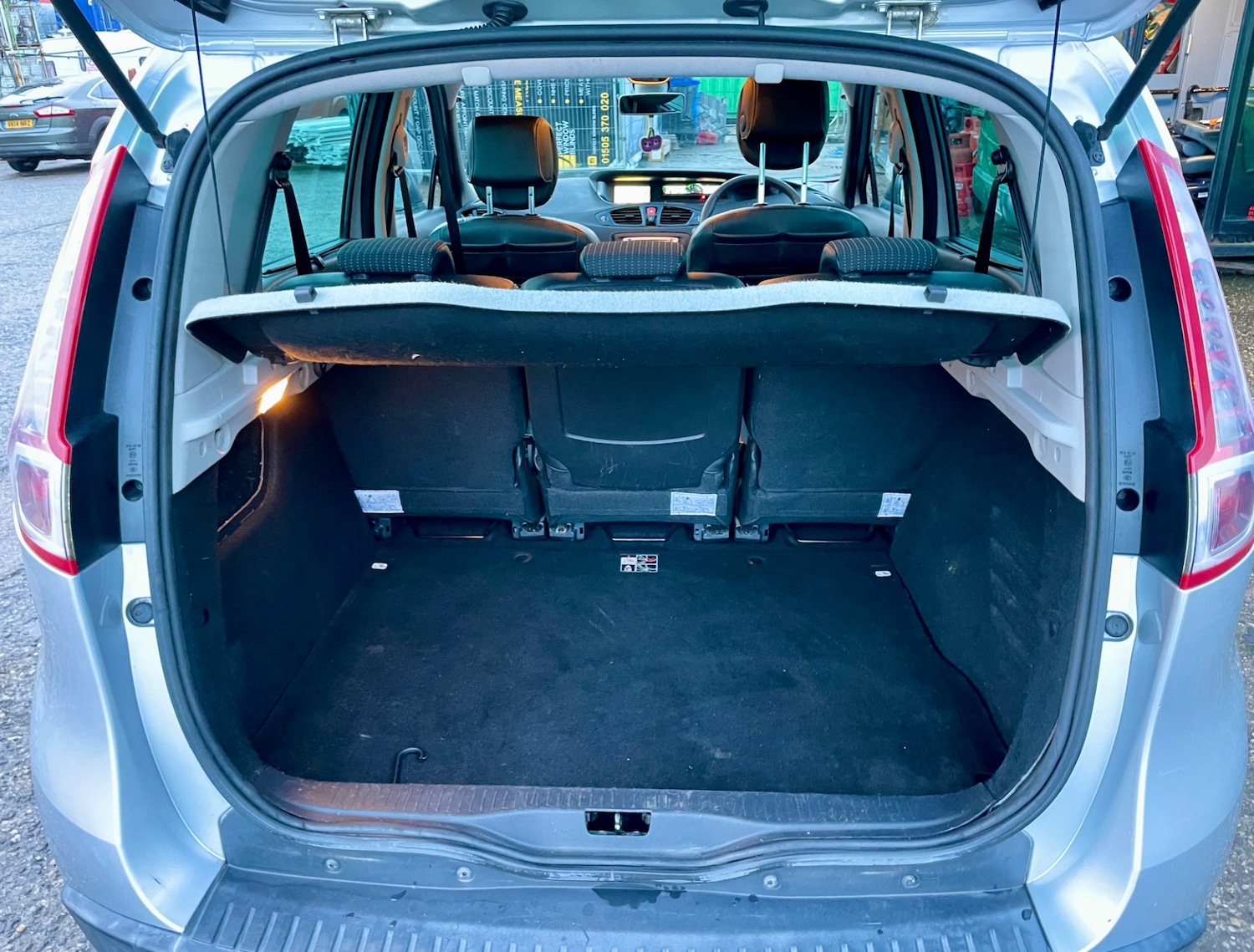 Used Renault Scenic 2011 for sale - 76897287: Photo 6