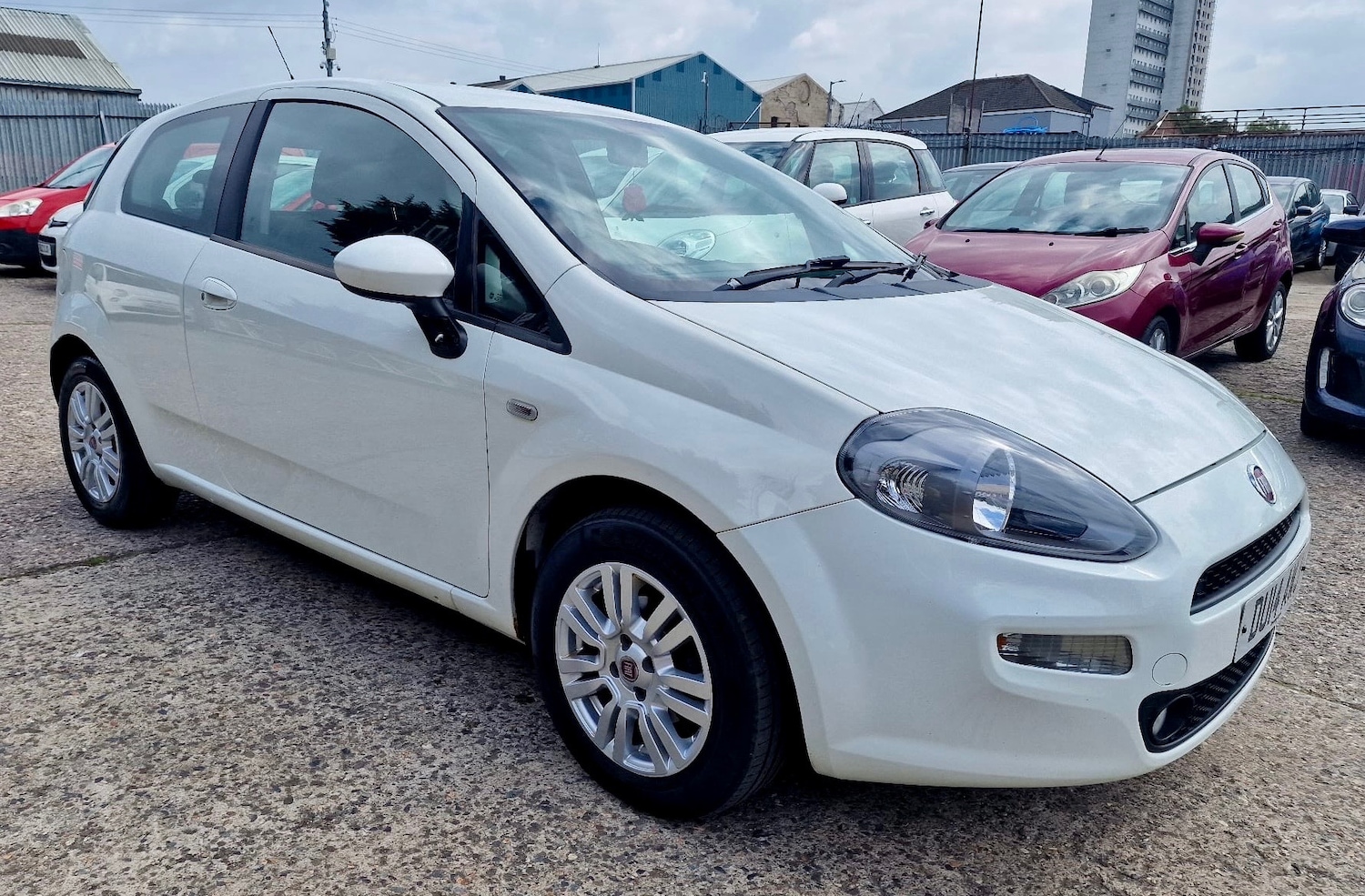 Used Fiat Punto 2014 for sale - 76376855: Photo 12