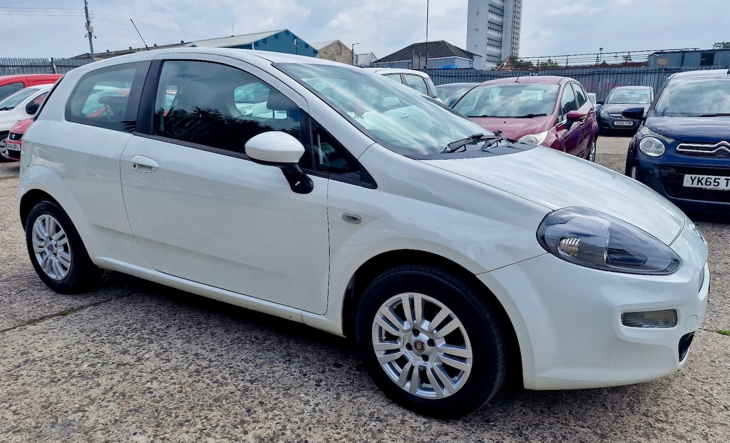 Used Fiat Punto 2014 for sale - 76376855: Photo 18