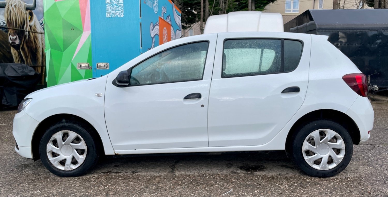 Used Dacia Sandero 2017 for sale - 77172704: Photo 15