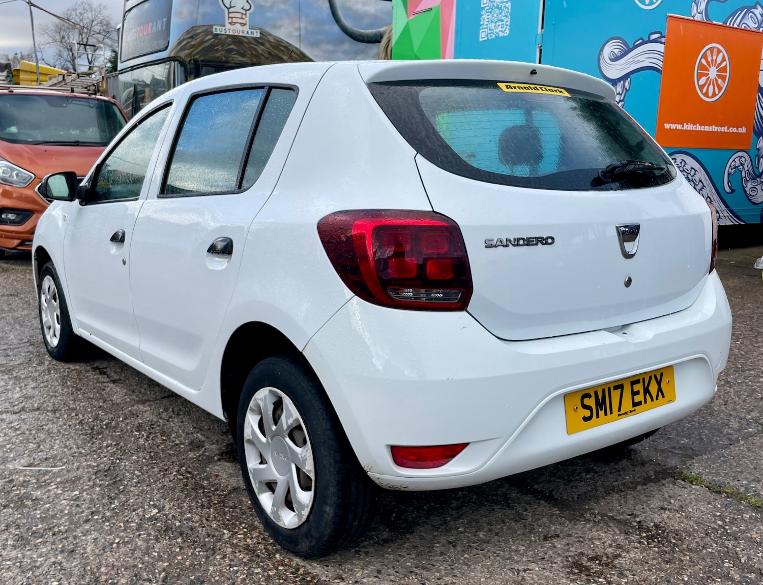 Used Dacia Sandero 2017 for sale - 77172704: Photo 2