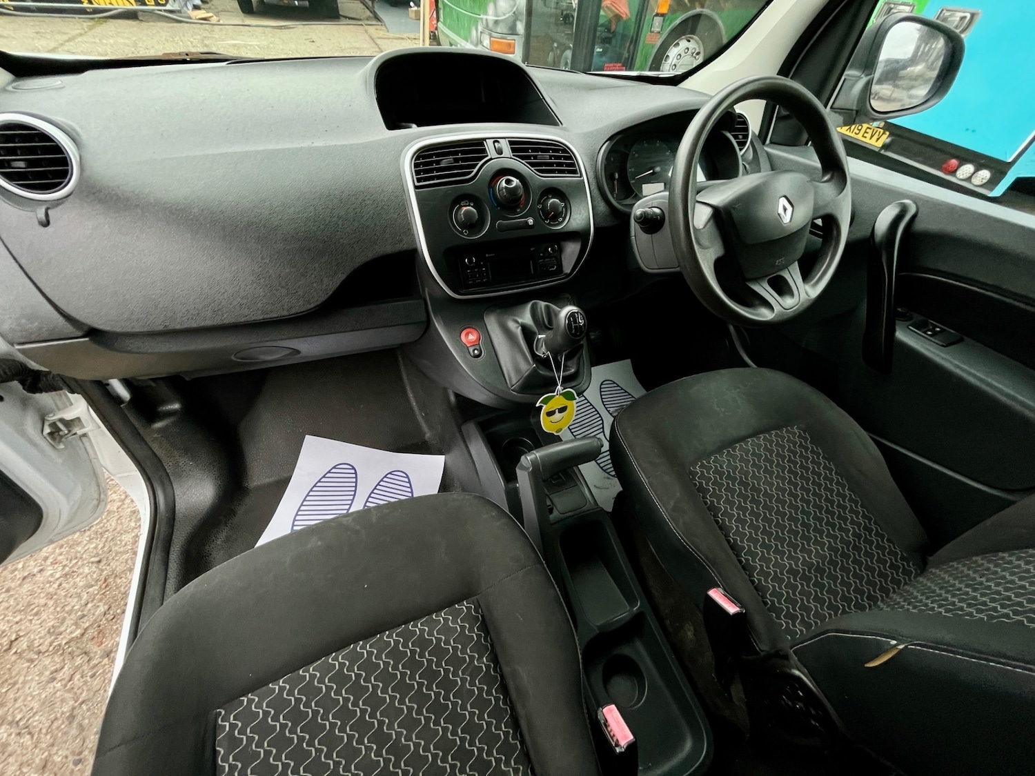 Used Renault Kangoo 2015 for sale - 76656390: Photo 3