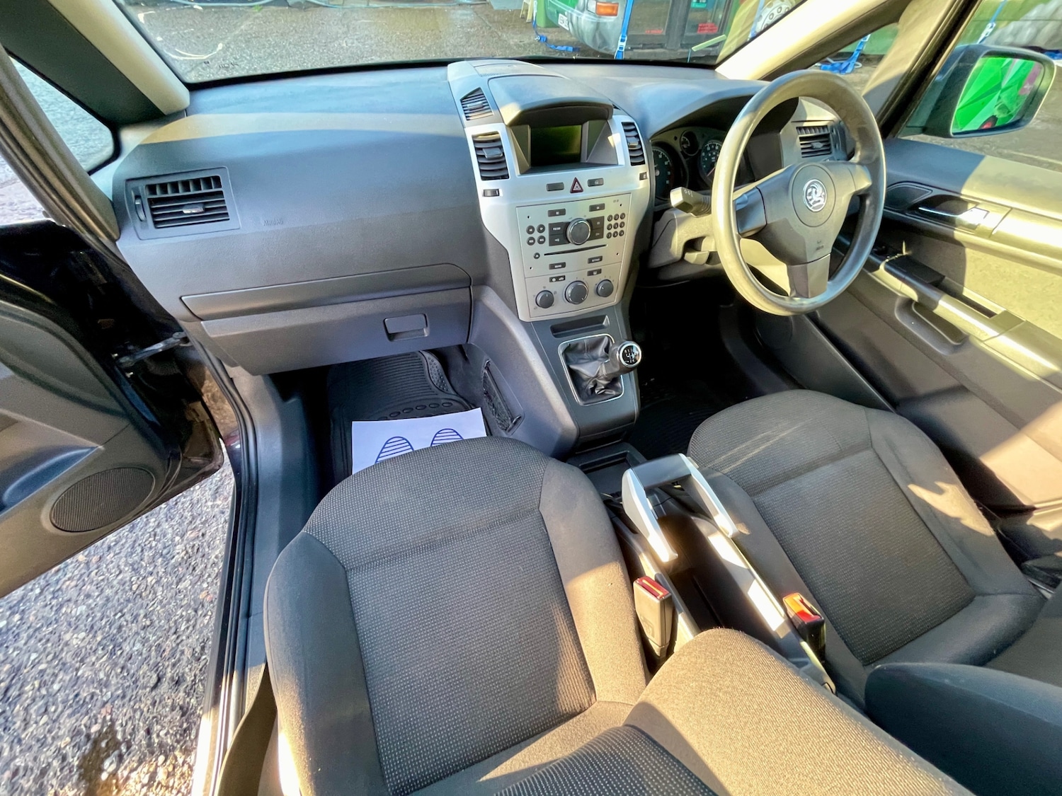 Used Vauxhall Zafira 2010 for sale - 77014604: Photo 17