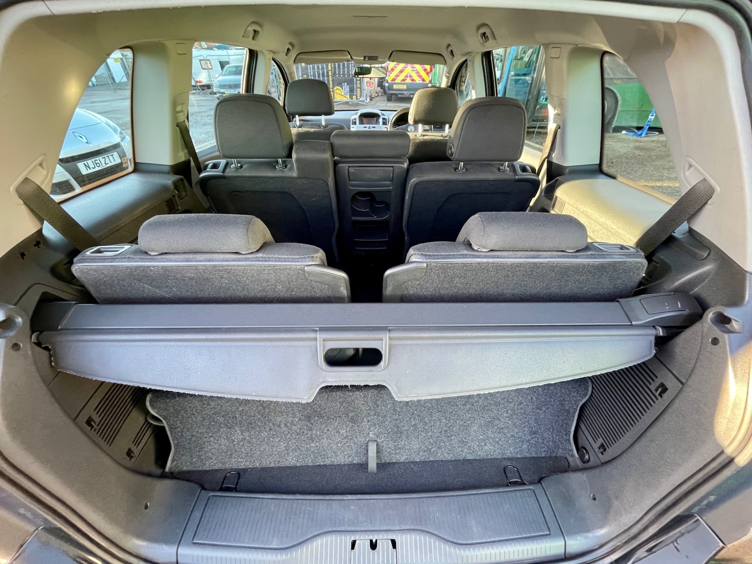 Used Vauxhall Zafira 2010 for sale - 77014604: Photo 2