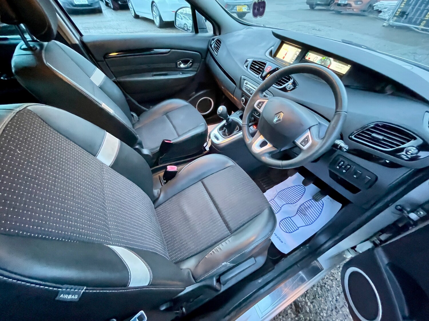 Used Renault Scenic 2011 for sale - 78064675: Photo 13