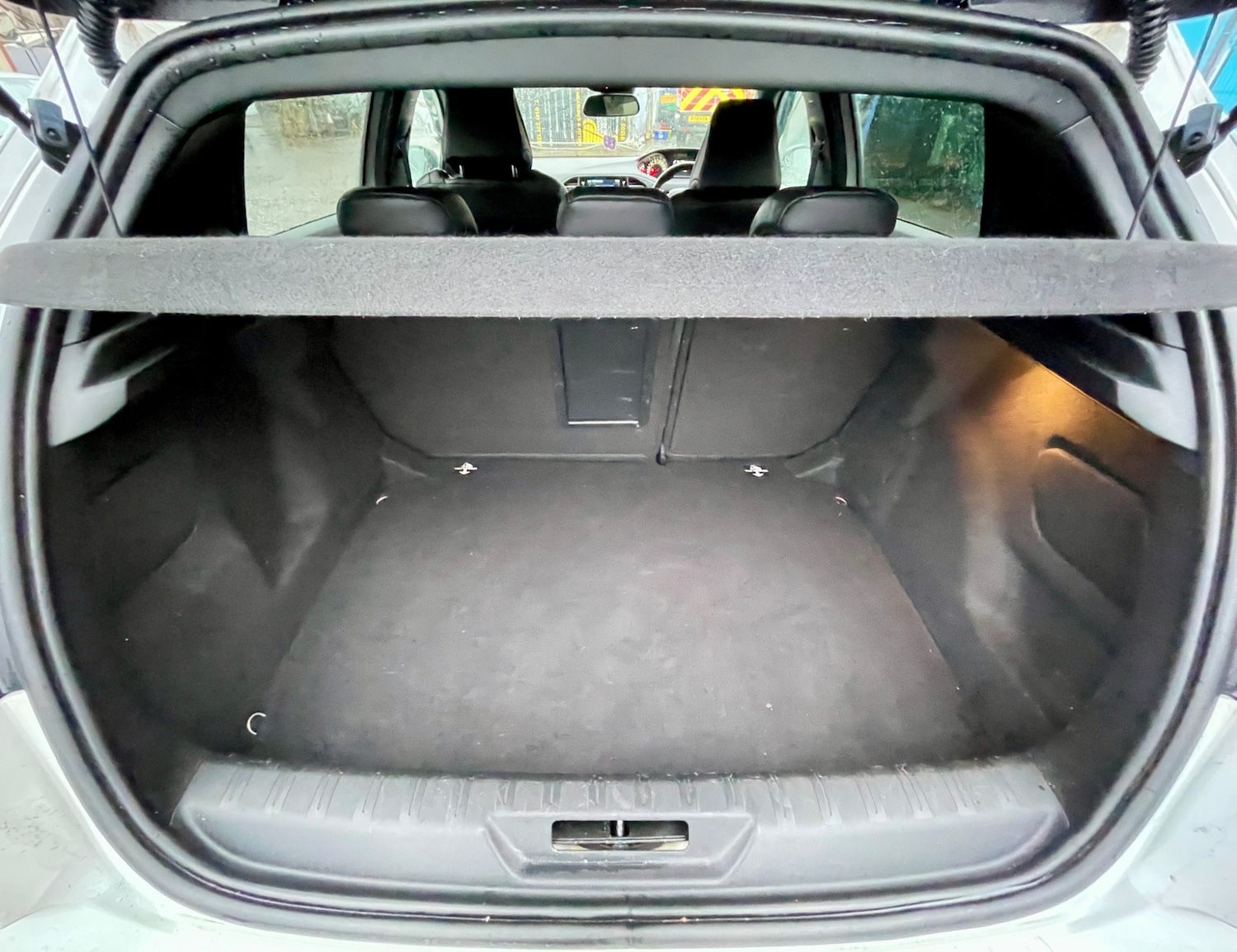 Used Peugeot 308 2015 for sale - 77632596: Photo 13