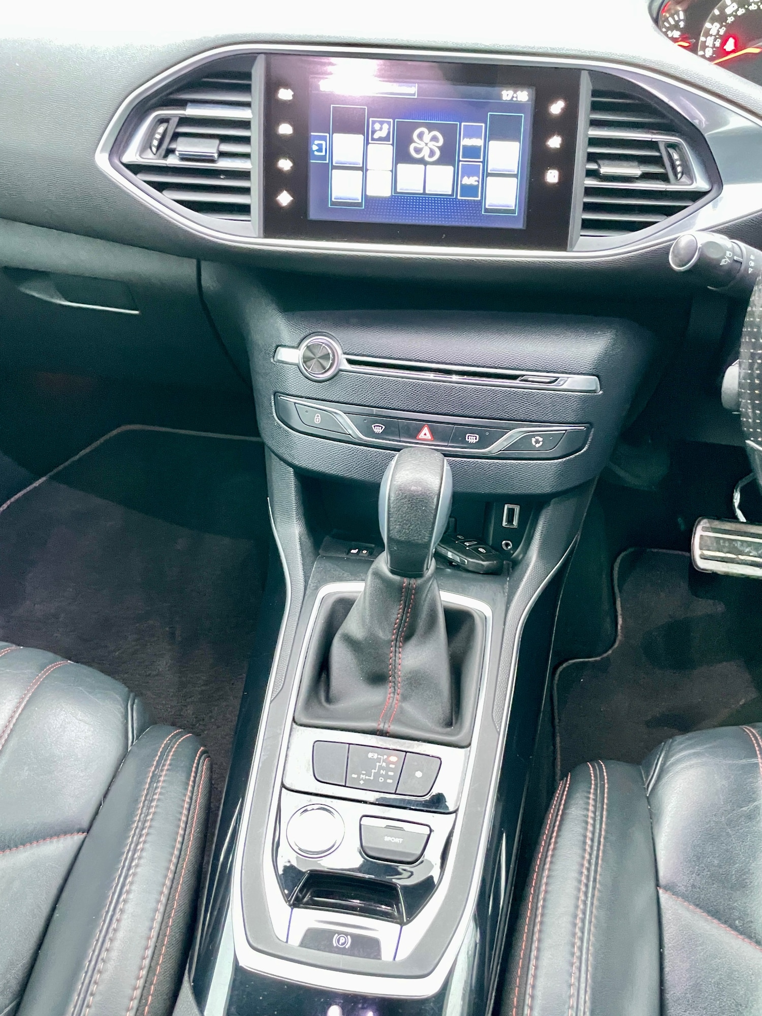 Used Peugeot 308 2015 for sale - 77632596: Photo 3