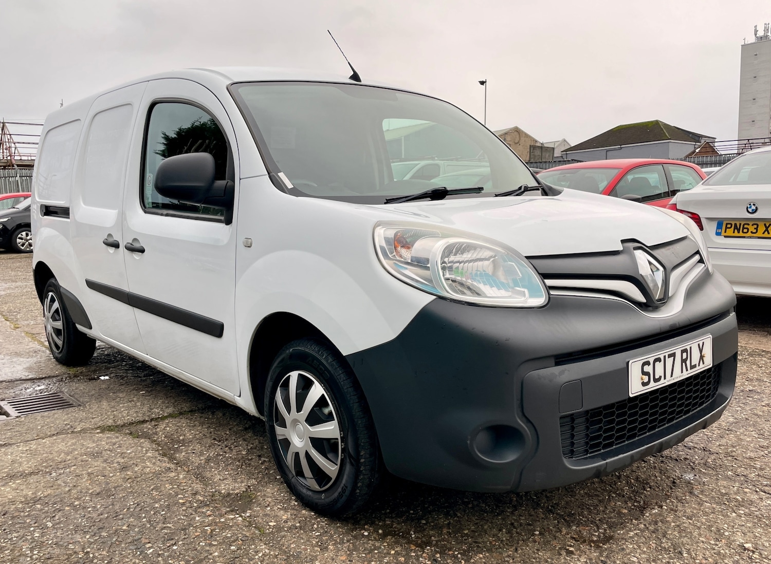 Used Renault Kangoo 2017 for sale - 76908154: Photo 2