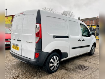 Used Renault Kangoo 2017 for sale - 76908154: Photo