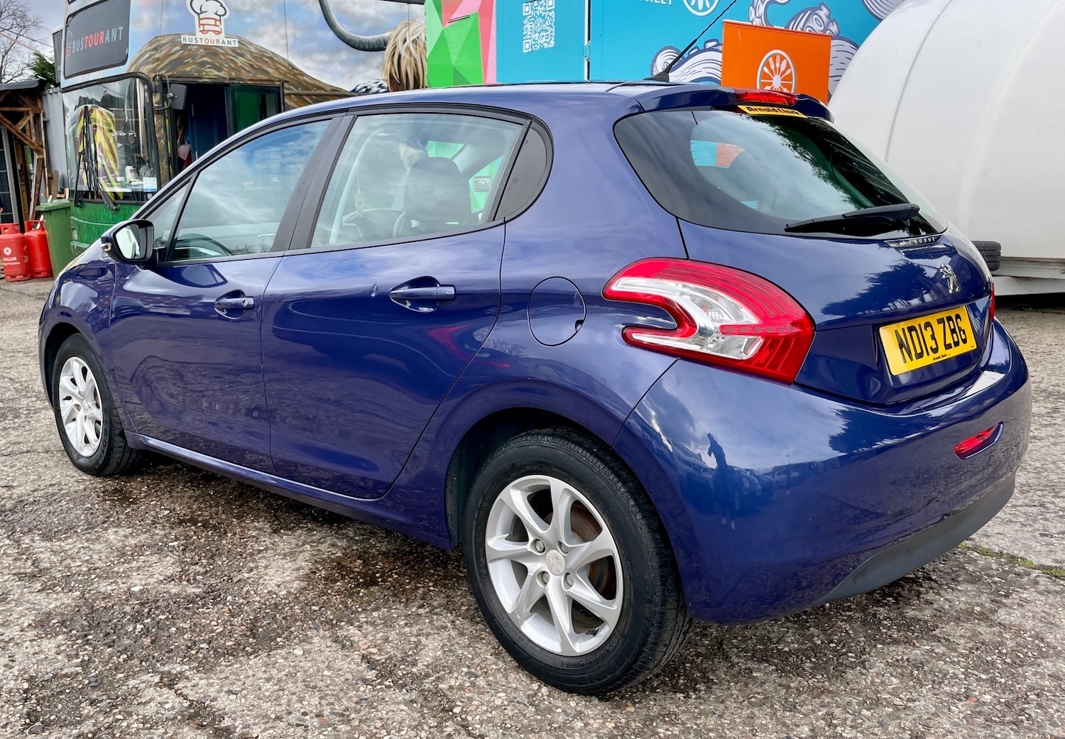 Used Peugeot 208 2013 for sale - 76470828: Photo 12