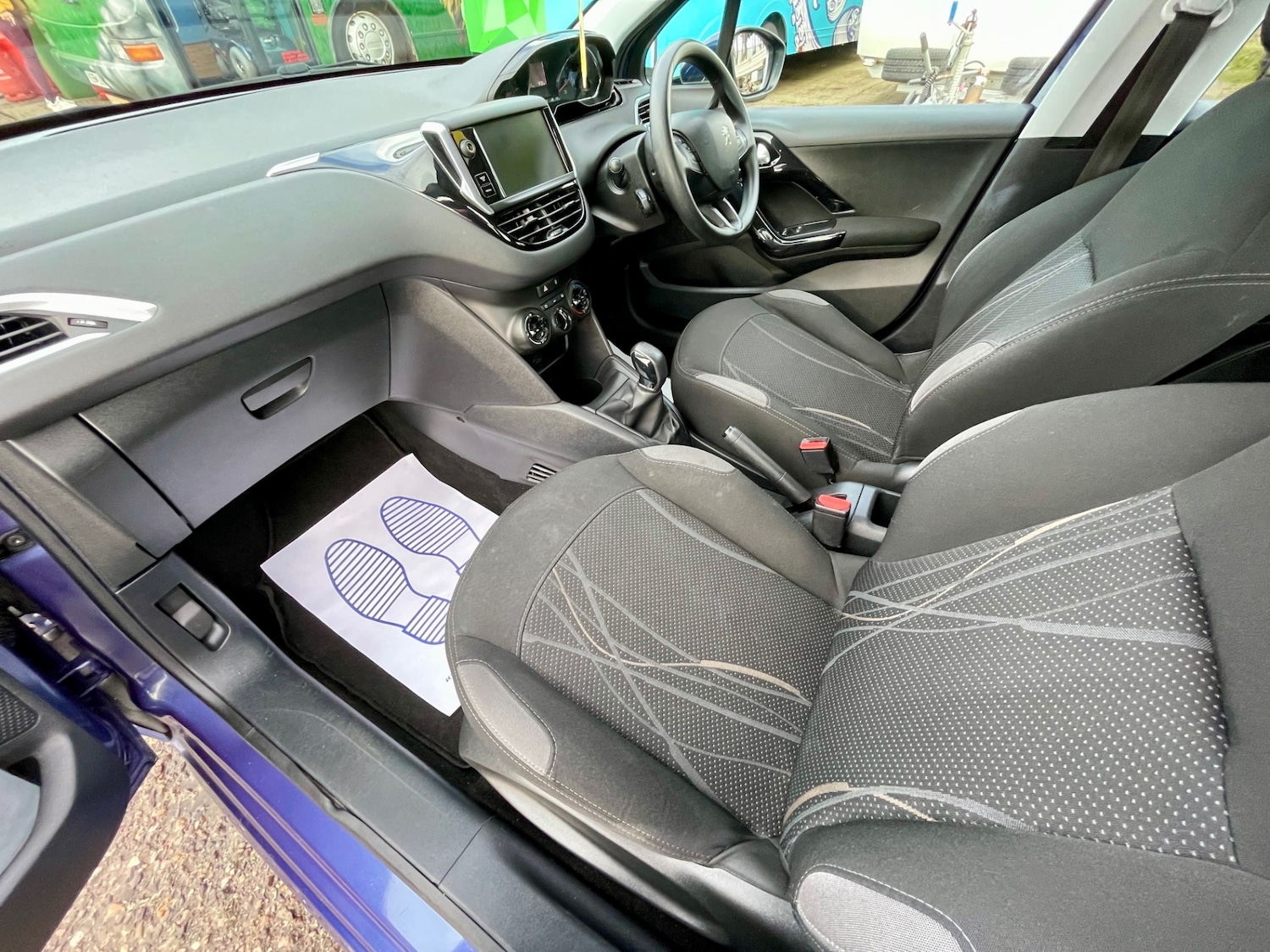 Used Peugeot 208 2013 for sale - 76470828: Photo 19