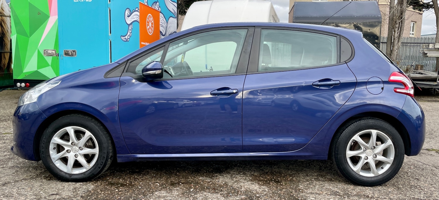 Used Peugeot 208 2013 for sale - 76470828: Photo 3
