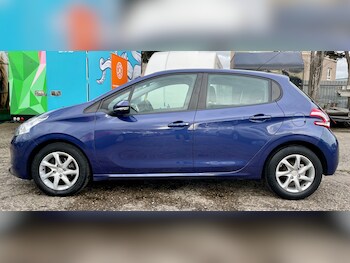 Used Peugeot 208 2013 for sale - 76470828: Photo