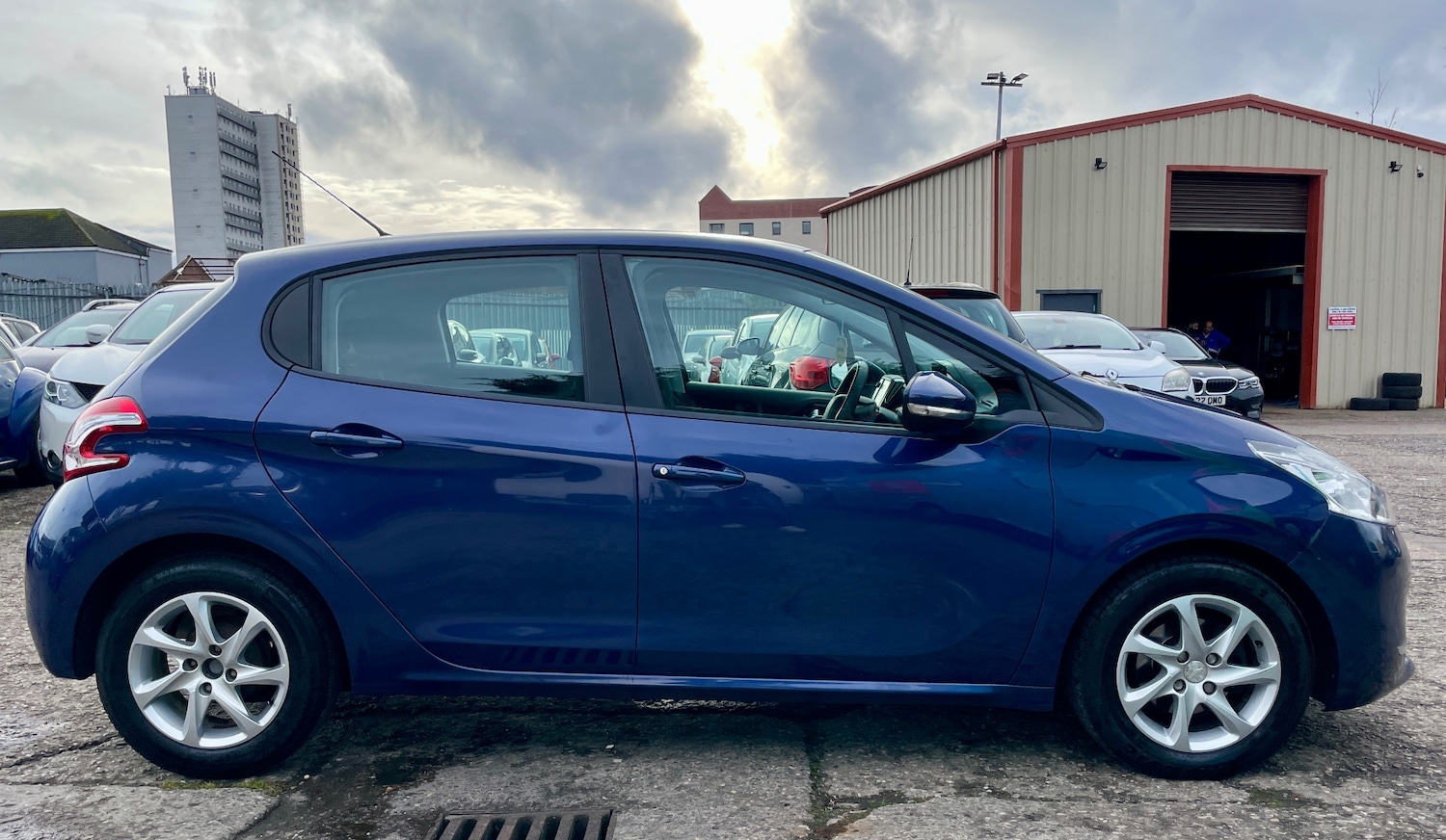 Used Peugeot 208 2013 for sale - 76470828: Photo 5