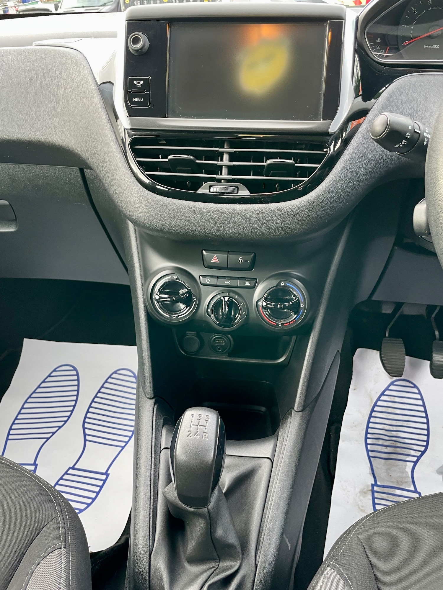 Used Peugeot 208 2013 for sale - 76470828: Photo 8