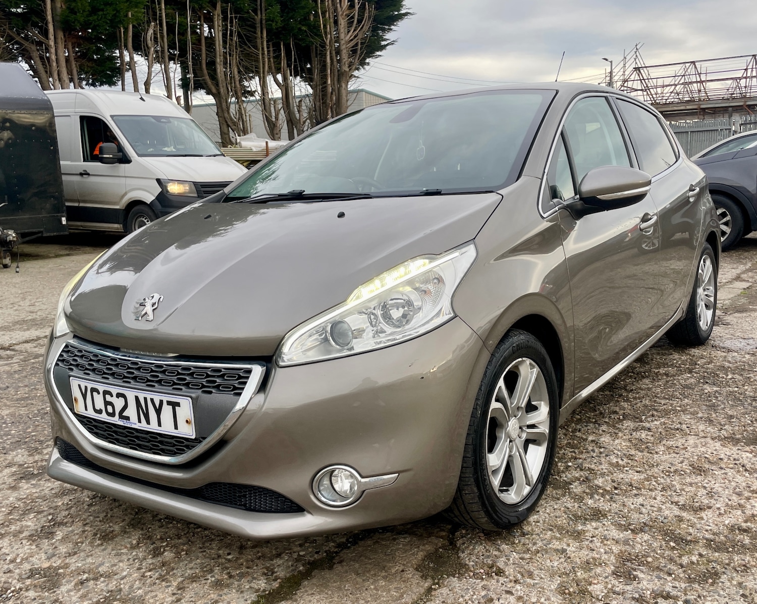Used Peugeot 208 2012 for sale - 77261196: Photo 14