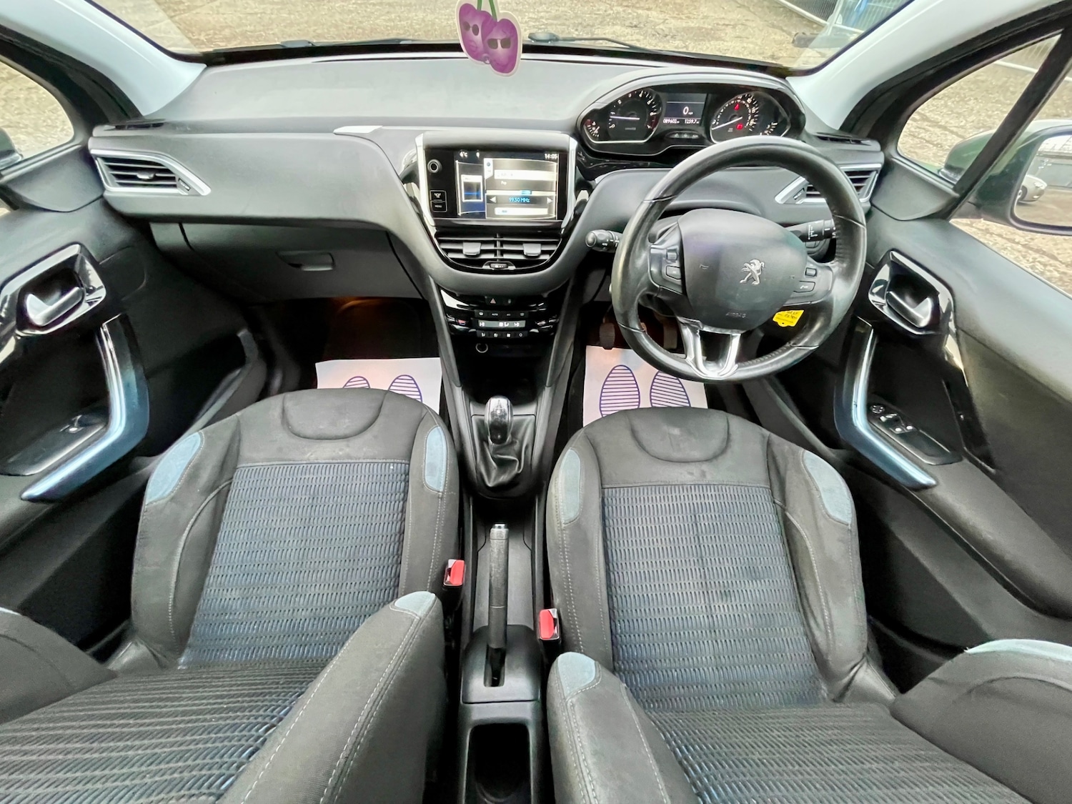 Used Peugeot 208 2012 for sale - 77261196: Photo 4