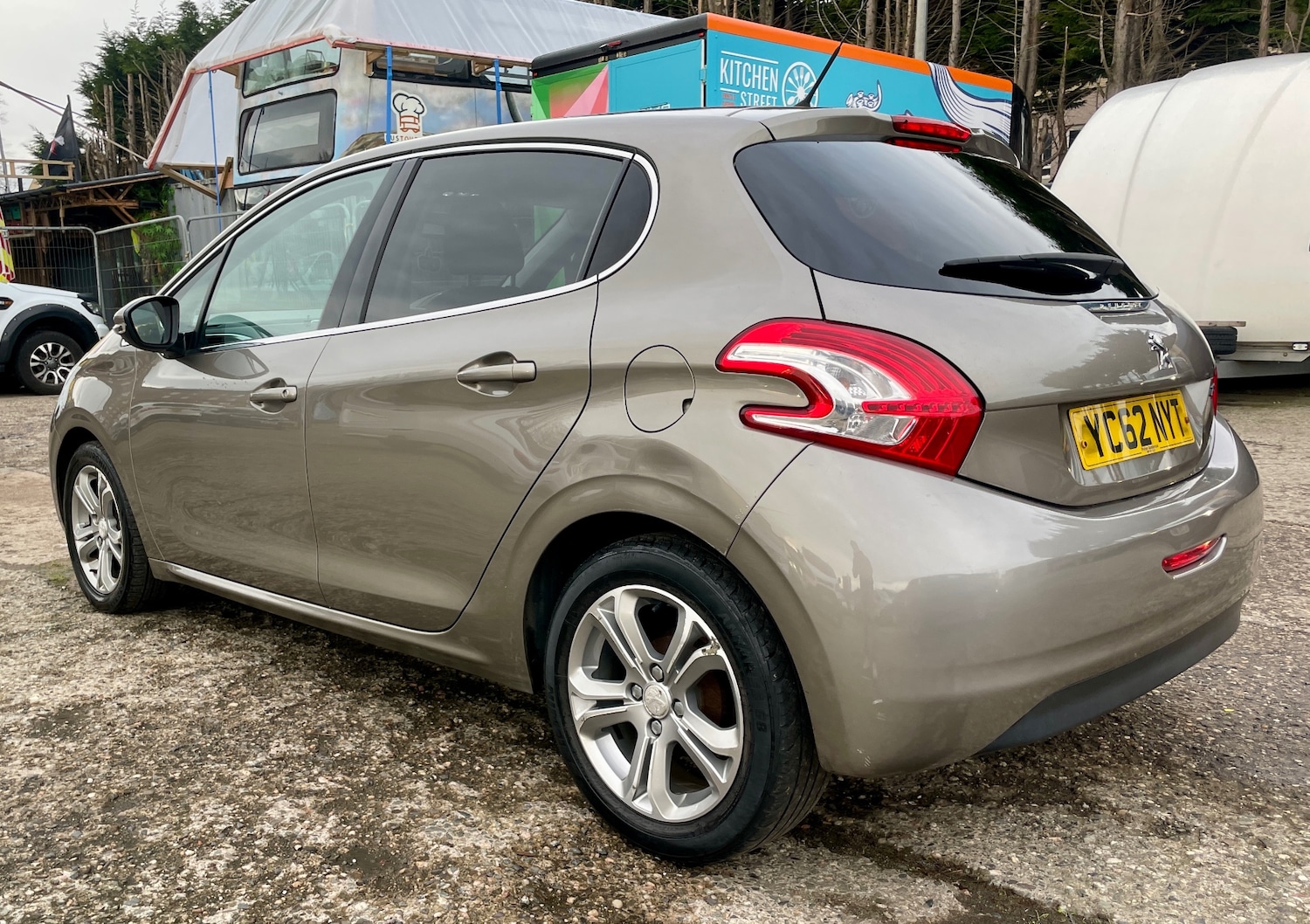 Used Peugeot 208 2012 for sale - 77261196: Photo 7