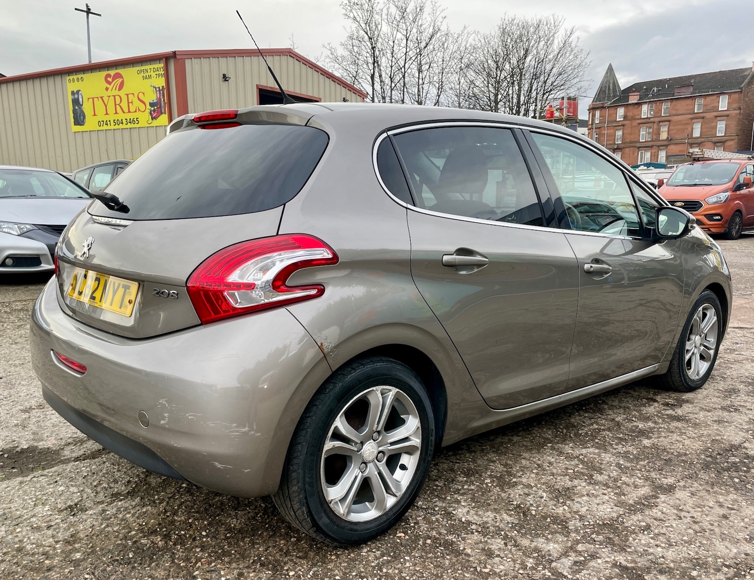 Used Peugeot 208 2012 for sale - 77261196: Photo 8